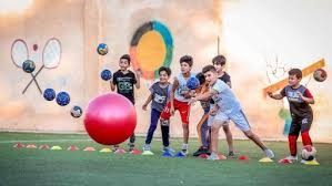 诺里斯与幸运符Amelia炸鸡店约会获F1冠军