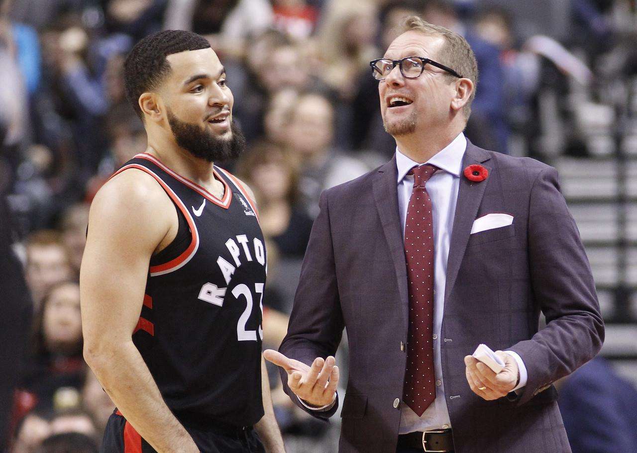 获巅峰球星 获巅峰球星